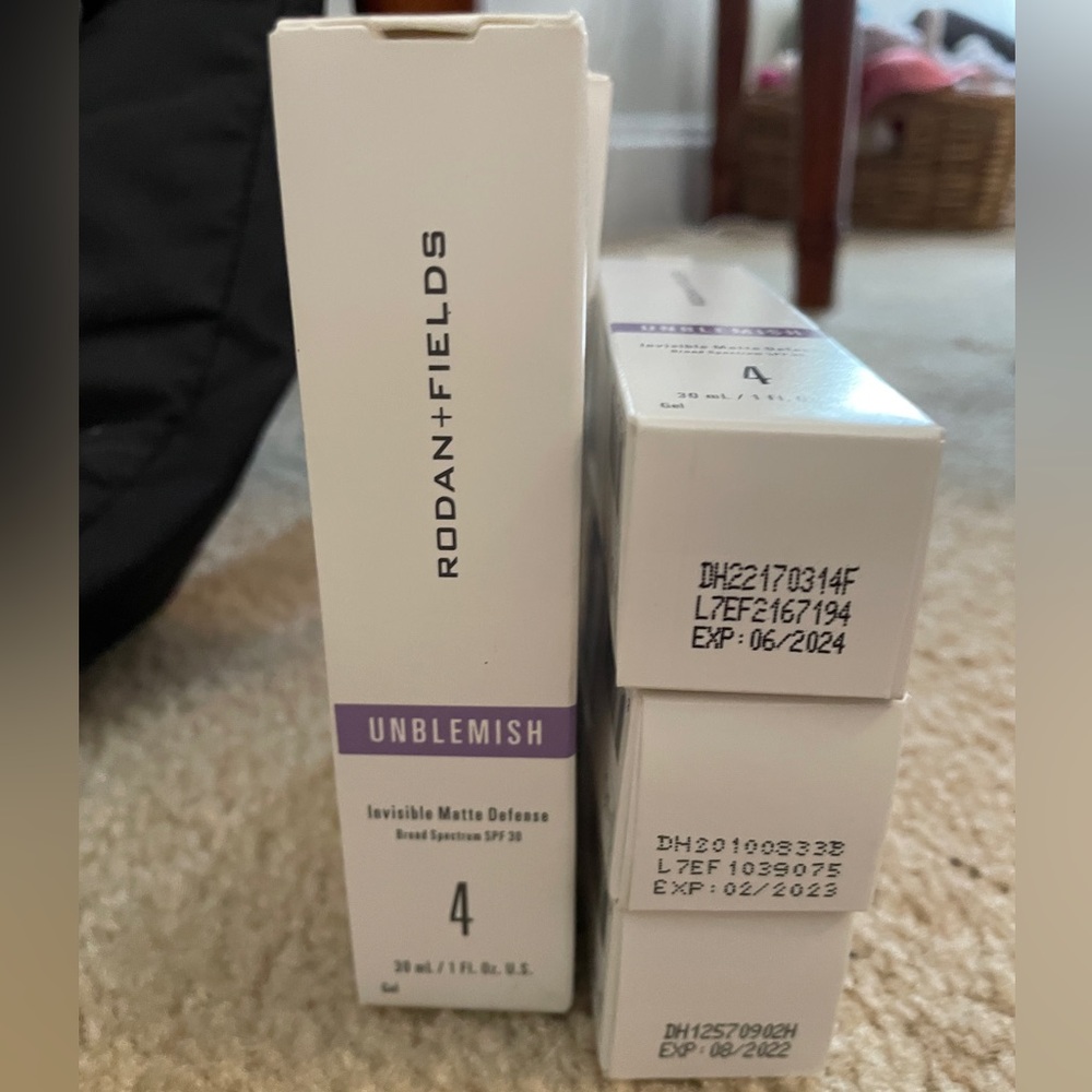Rodan and Fields Unblemished regimen. Step 4- Invisible matte defense